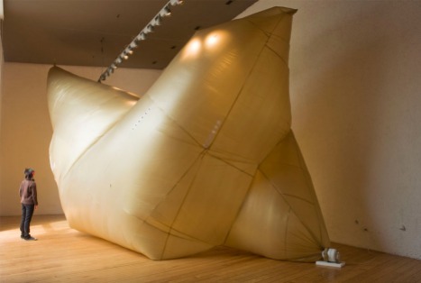 Pilar Echezarreta. Golden Pearl & Other Prototypes. 2010. México.