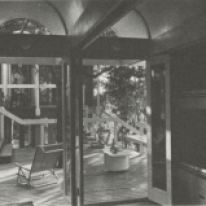 Margaret Robb Shook Cooper, Casa en Pine Knoll Shores, 1975